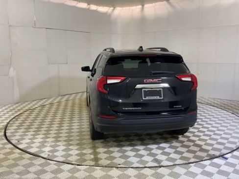 Used 2023 GMC Terrain SLE w/ Driver Convenience Package image 7