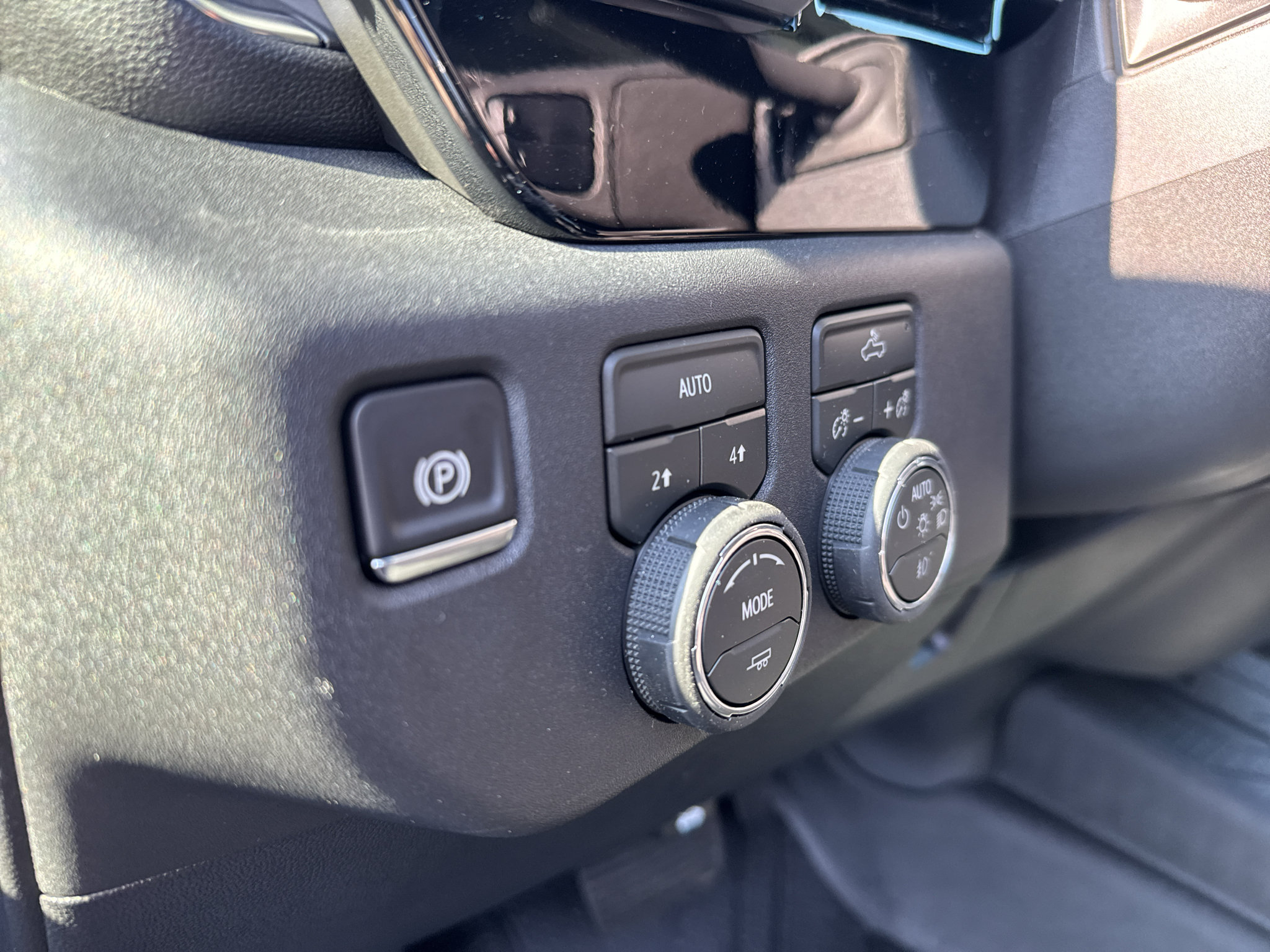New 2026 Chevrolet Silverado 1500 RST w/ RST Select Package AWD/4WD image 17