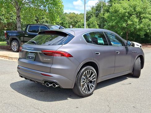 New 2025 Maserati Grecale GT image 12