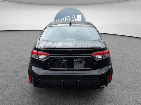 Certified 2026 Toyota Corolla SE w/ SE Package FWD image 5