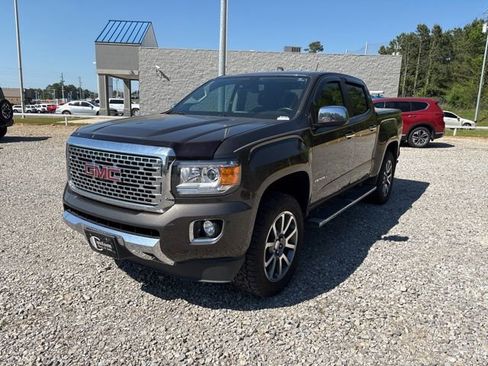 Used 2019 GMC Canyon Denali image 3