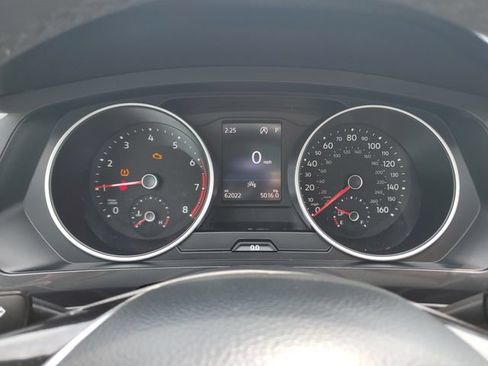 Used 2020 Volkswagen Tiguan SE w/ Panoramic Sunroof Package FWD image 24