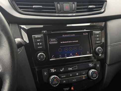 Used 2019 Nissan Rogue SL w/ Premium Package AWD/4WD image 34