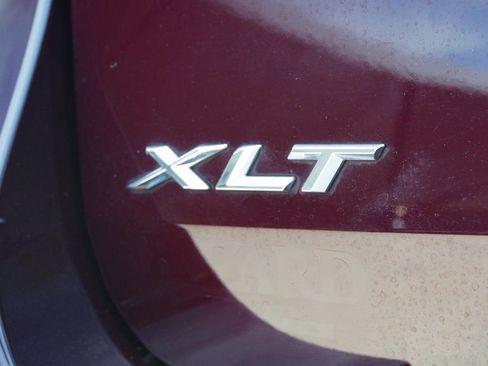 Used 2023 Ford Explorer XLT w/ Equipment Group 202A image 8