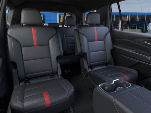 New 2026 Chevrolet Traverse RS w/ LPO, Floor Liner Package image 18