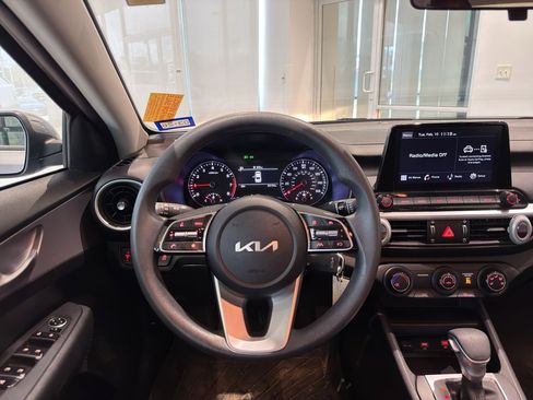 Used 2024 Kia Forte LXS w/ LXS Technology Package image 15