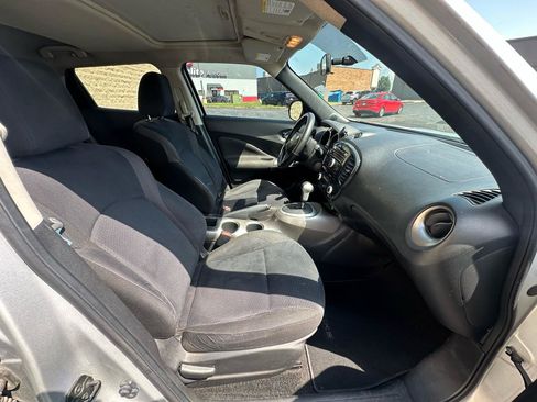 Used 2013 Nissan Juke SV FWD image 11