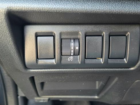Used 2023 Subaru Outback Premium AWD/4WD image 28