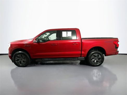 Used 2023 Ford F150 Lightning Lariat image 4