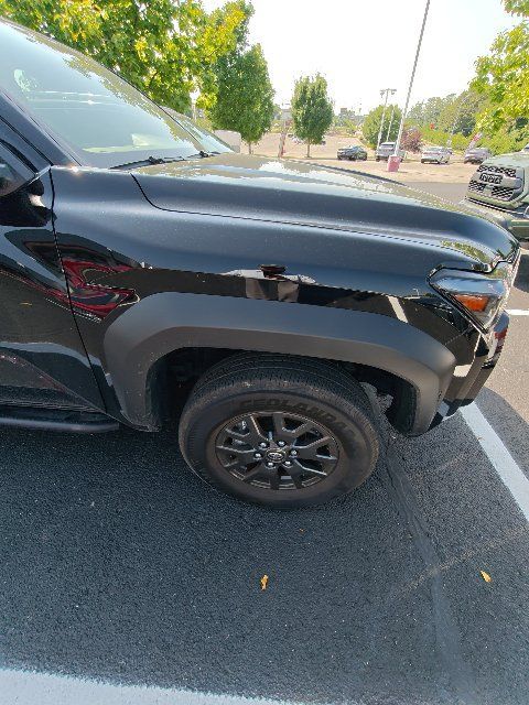 Used 2025 Toyota 4Runner SR5 AWD/4WD image 16