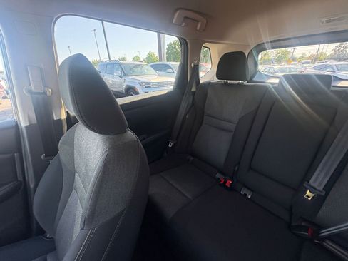 Used 2025 Nissan Rogue SV FWD image 41