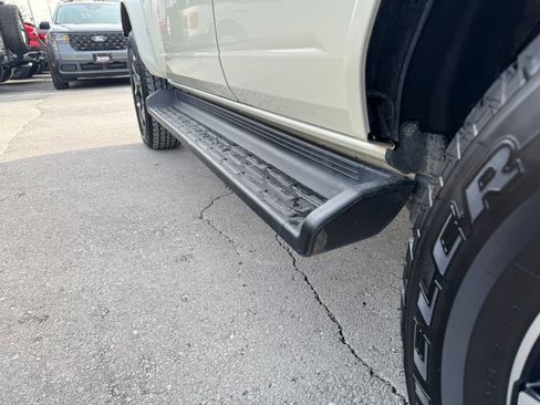 Used 2025 Ford Bronco Outer Banks image 13