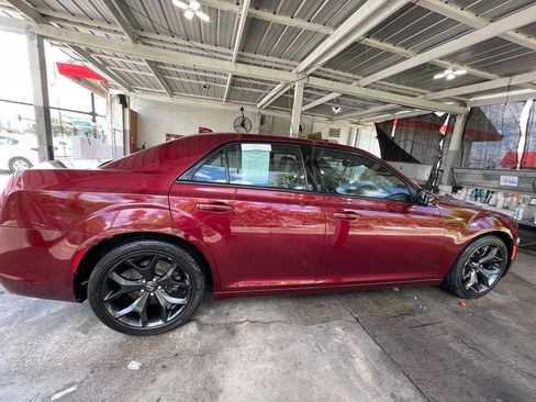 Used 2021 Chrysler 300 S RWD image 3