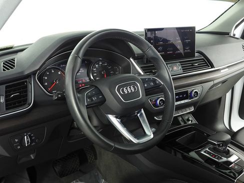 Used 2023 Audi Q5 2.0T Premium w/ Convenience Package image 31