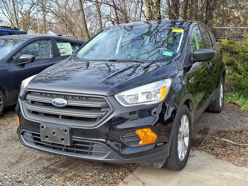 Used 2017 Ford Escape S image 3