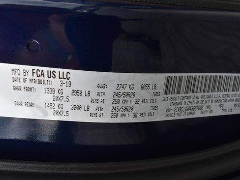 Used 2019 Chrysler Pacifica Limited w/ Tire & Wheel Group FWD image 56