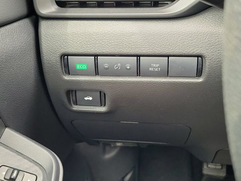 Used 2025 Nissan Sentra S FWD image 15