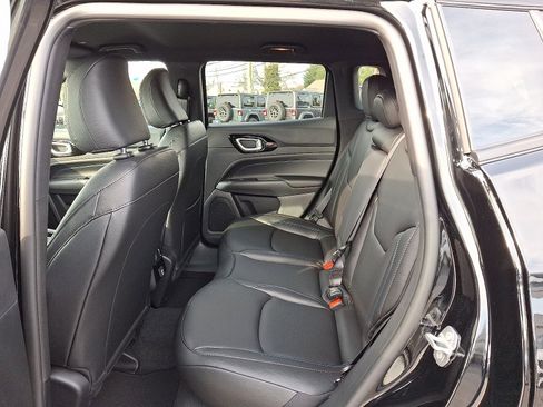 New 2026 Jeep Compass Limited image 10
