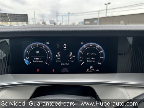 Used 2025 Volkswagen Tiguan SE AWD/4WD image 16