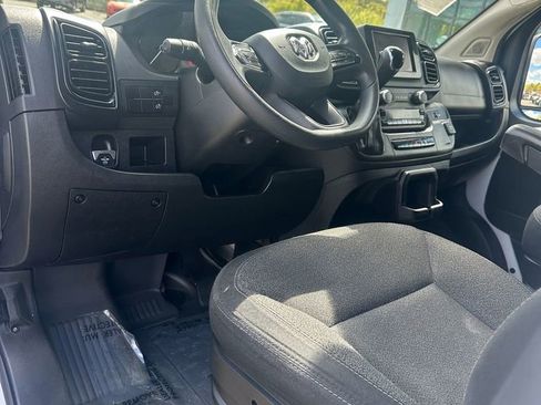 Used 2023 RAM ProMaster 2500 FWD image 9