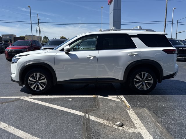 Certified 2025 Nissan Pathfinder SL w/ Cargo Package AWD/4WD image 14