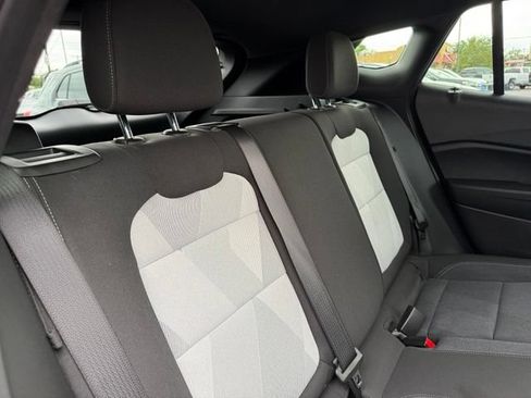 Used 2025 Chevrolet Trax RS w/ Sunroof Package FWD image 14