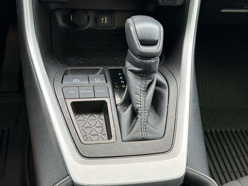 Used 2023 Toyota RAV4 LE FWD image 19