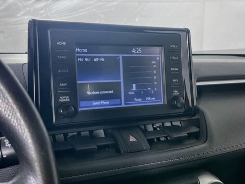 Used 2021 Toyota RAV4 LE FWD image 14
