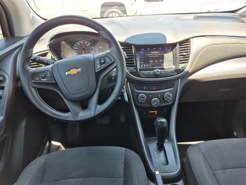 Used 2020 Chevrolet Trax LS w/ Tint and Cruise Package FWD image 18