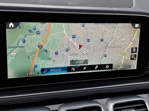 Used 2022 Mercedes-Benz GLS 450 4MATIC image 13