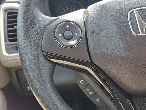 Used 2018 Honda HR-V LX image 21
