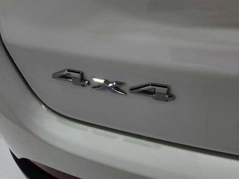 Used 2025 Jeep Compass Limited image 35