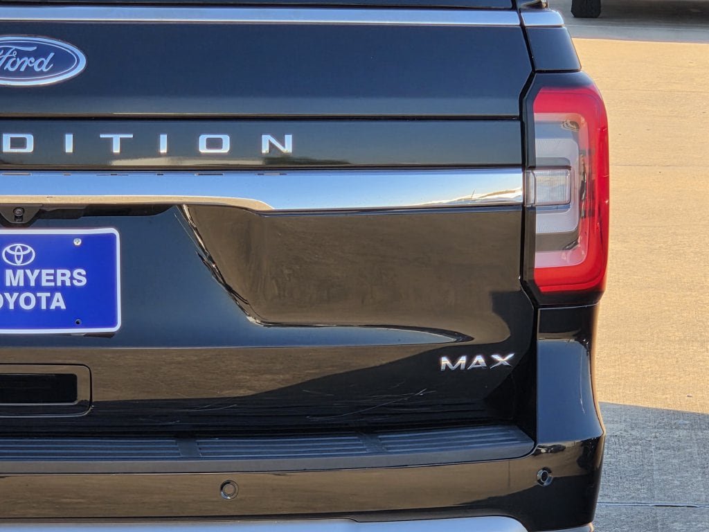 Used 2022 Ford Expedition Max Limited AWD/4WD image 9
