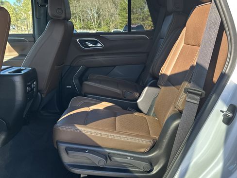 Used 2021 Chevrolet Tahoe High Country image 16