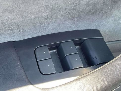 Used 2023 Tesla Model 3 Standard Range image 16