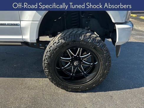 Used 2022 Ford F250 Platinum w/ FX4 Off-Road Package image 15