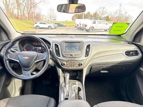 Used 2018 Chevrolet Equinox LT image 19