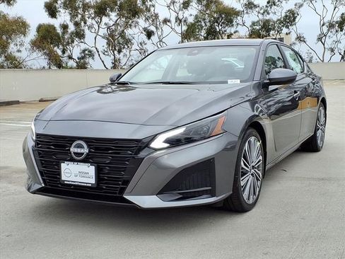 New 2026 Nissan Altima 2.5 SV w/ SV Premium Package FWD image 3