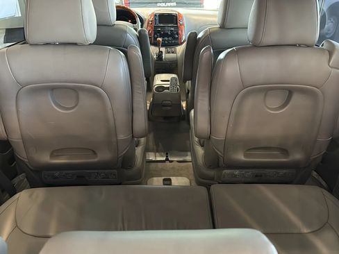 Used 2006 Toyota Sienna XLE Limited w/ XLE Limited Pkg 2 AWD/4WD image 50
