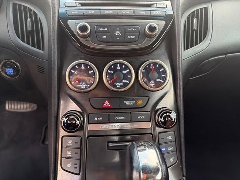 Used 2013 Hyundai Genesis 3.8 image 18