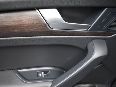 Used 2024 Audi Q5 2.0T Premium Plus image 32