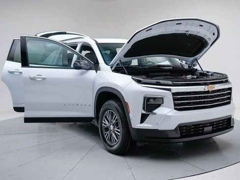 New 2026 Chevrolet Traverse LT w/ Enhanced Driving Package FWD image 15