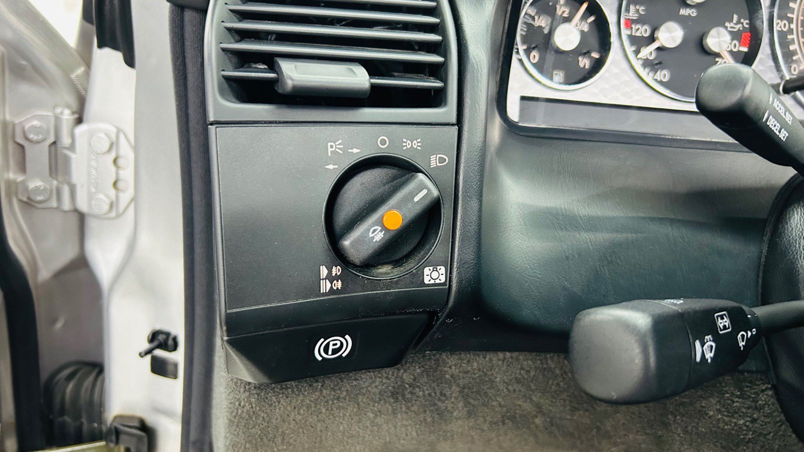 Used 2002 Mercedes-Benz SL 500 image 40