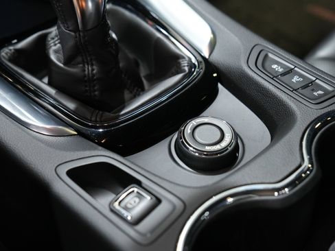 Used 2016 Chevrolet SS image 49