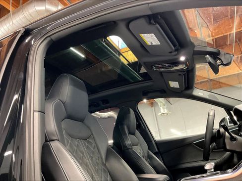 Used 2023 Audi SQ7 Premium Plus w/ Executive Package AWD/4WD image 22