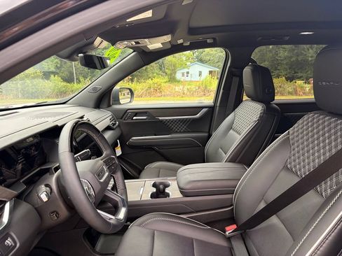 Used 2026 GMC Acadia Denali w/ Super Cruise Package FWD image 15