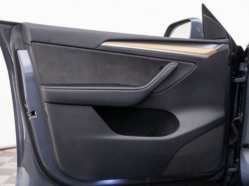 Used 2023 Tesla Model Y Long Range image 13