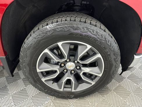 Used 2021 Chevrolet Silverado 1500 LT AWD/4WD image 13