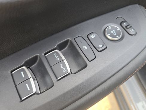 Used 2025 Honda HR-V Sport image 27