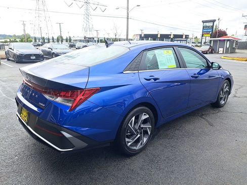 Used 2026 Hyundai Elantra Limited FWD image 5